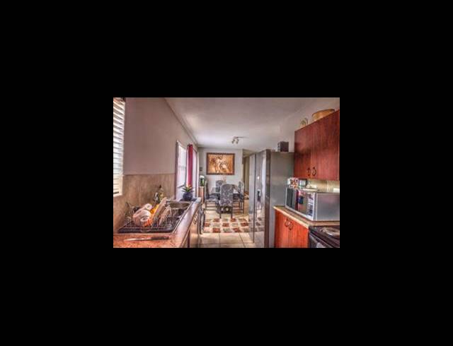 3 BEDROOM HOUSE FOR SALE IN POMONA